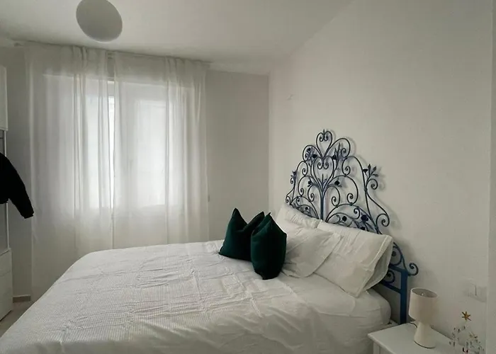 Short Cisanello Apartment *