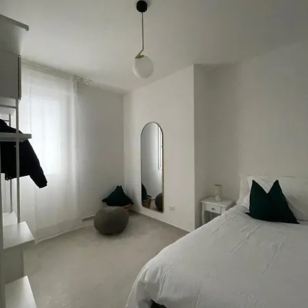 アパート Short Cisanello