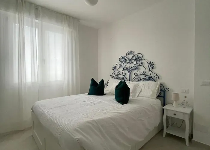 Short Cisanello アパート