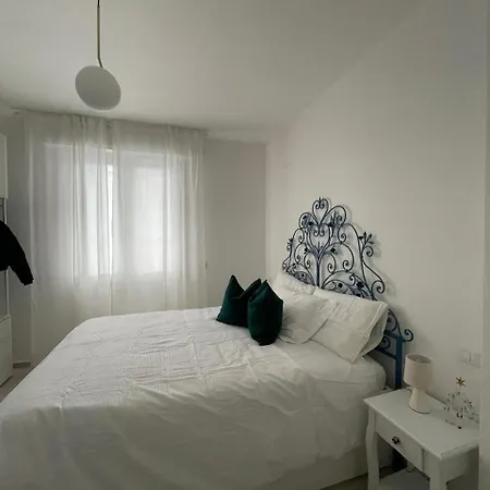 Short Cisanello Apartment *